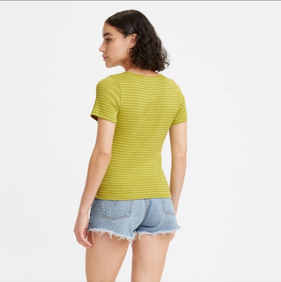 Levi's Honey Short Sleeve T in Pea Green, VGUC, Size 3X - Picture 2 of 7